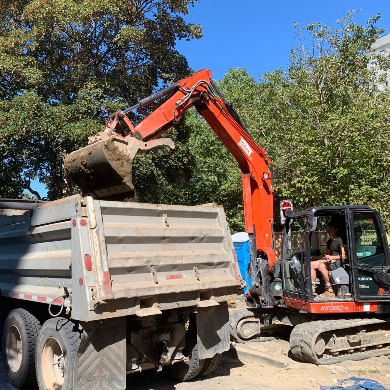 6.-Excavate-Page-carrosal-3